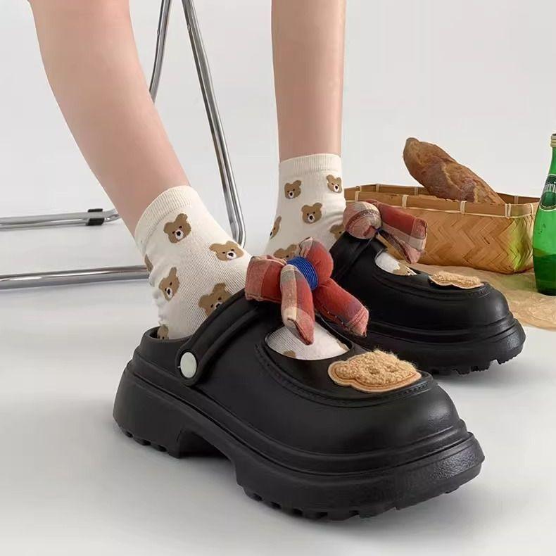 Bear Bow Height-increasing Hole Shoes for Women's Outer Wear, Spring and Summer 2025 New Versatile Thick-soled Bag Head Cool Slippers