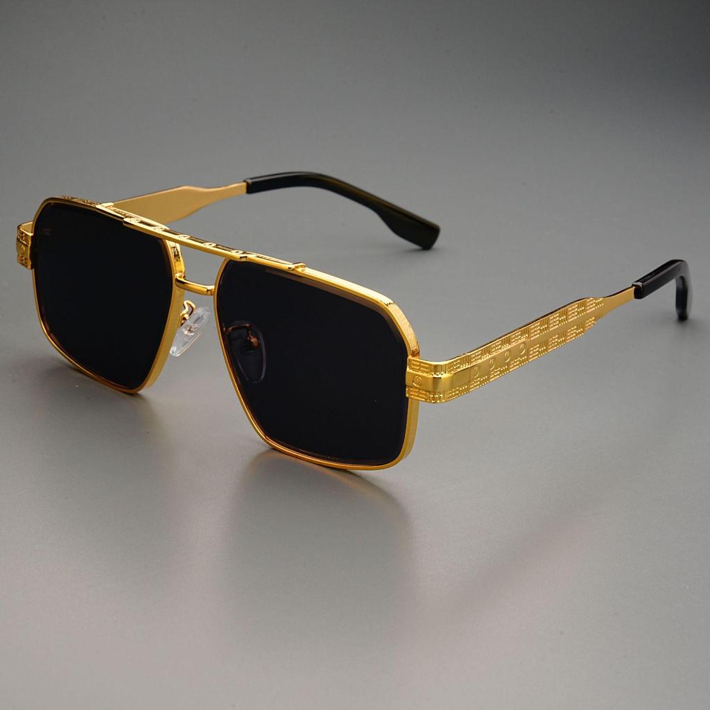 Chic European & American Carved Anti-UV Sunglasses for Trendy Driving