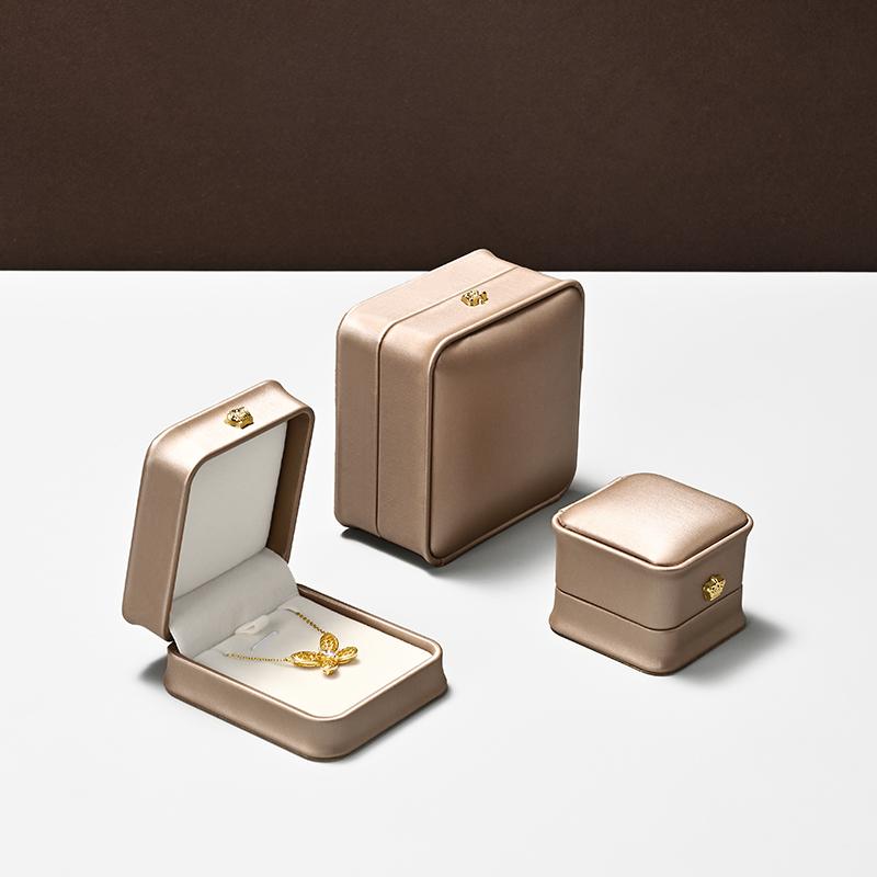 Oirlv Golden Jewelry Ring Box Leather Earring Necklace Pendant Gifts Display Box For Proposal Engagement Wedding Packaging Box