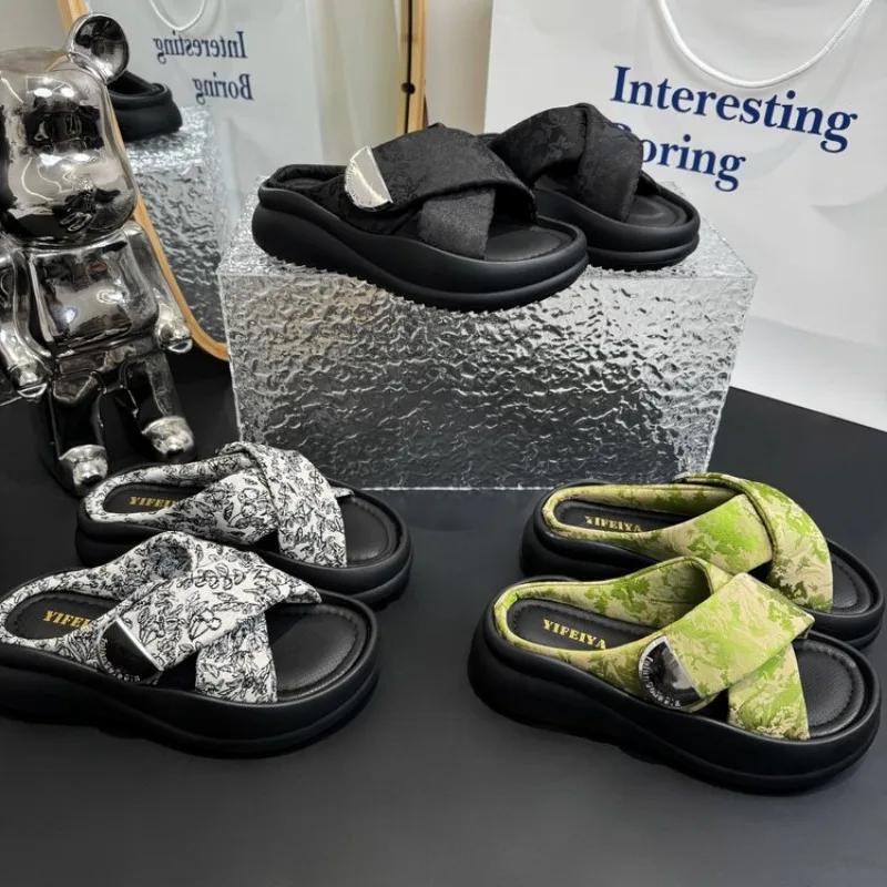 Moda 2024 Nowe Letnie Damskie Sandały Klapki Wygodne Sandały Rekreacyjne Plażowe Damskie Klapki Zapatos Mujer Duży Rozmiar 40