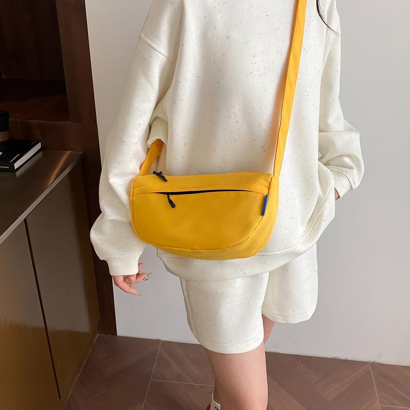 Casual Messenger Bag Trendy New Versatile Portable Lightweight One Shoulder Armpit Dumpling Tote Bag Women