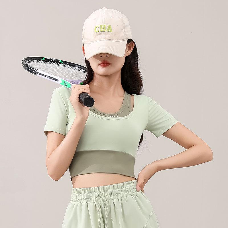 Women's Summer 2025 Fashion Quick-Dry Yoga Set: Loose Five-Point Pants & Short Sleeve Top