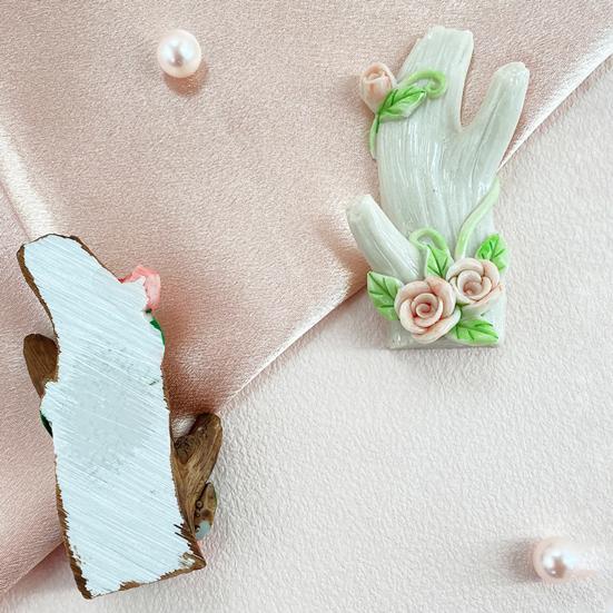 1 Pair Wall Art Hooks Key Hanger Decorative Hooks with Adhesive Resin Flowers And Tree Trunk Hooks for Hats Bags Towels Bedroom Entryway