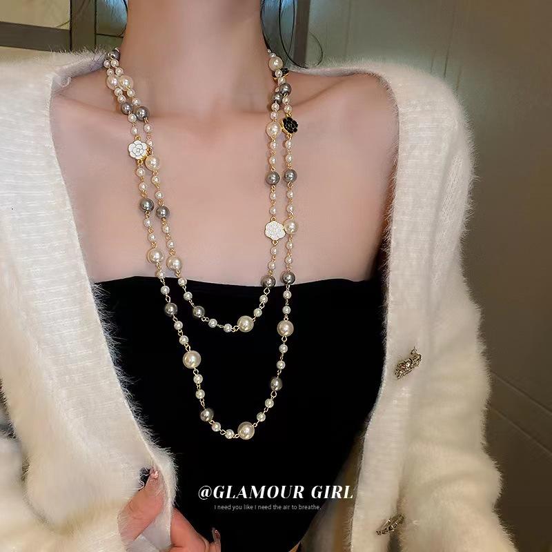 

JMXD Элегантное женское длинное двухслойное жемчужное ожерелье с цветком камелии, модная цепочка для свитера, модный аксессуар серый