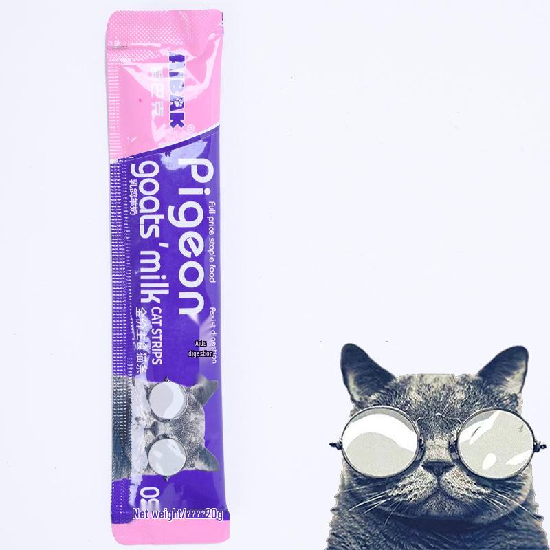 Nutritional Cat Treats: Fresh Sealed Wet Food Sticks and Pouches