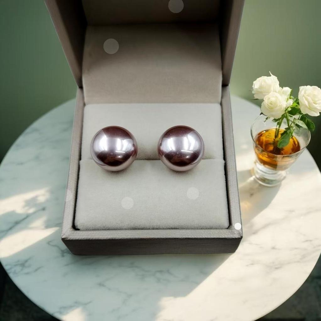 Elegant French Luxury Pearl Stud Earrings for Women - Stylish, Versatile & Sophisticated