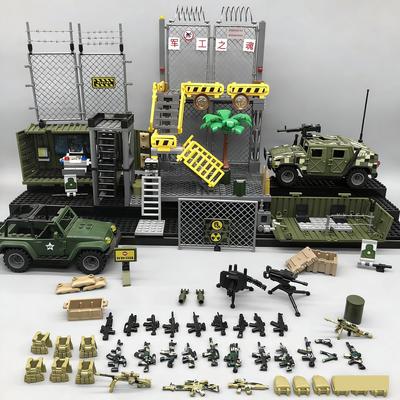 Set di Blocchi da Costruzione Base Militare da Combattimento Scena Campo Tattico Militare con Veicoli Corazzati, Armi Accessori Soldato Blocchi Giocattolo