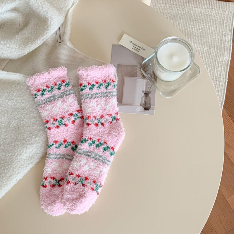 Autumn and winter new models do not shed hair coral fleece socks women's Fair Island home heating thickened sleep socks Zhuji