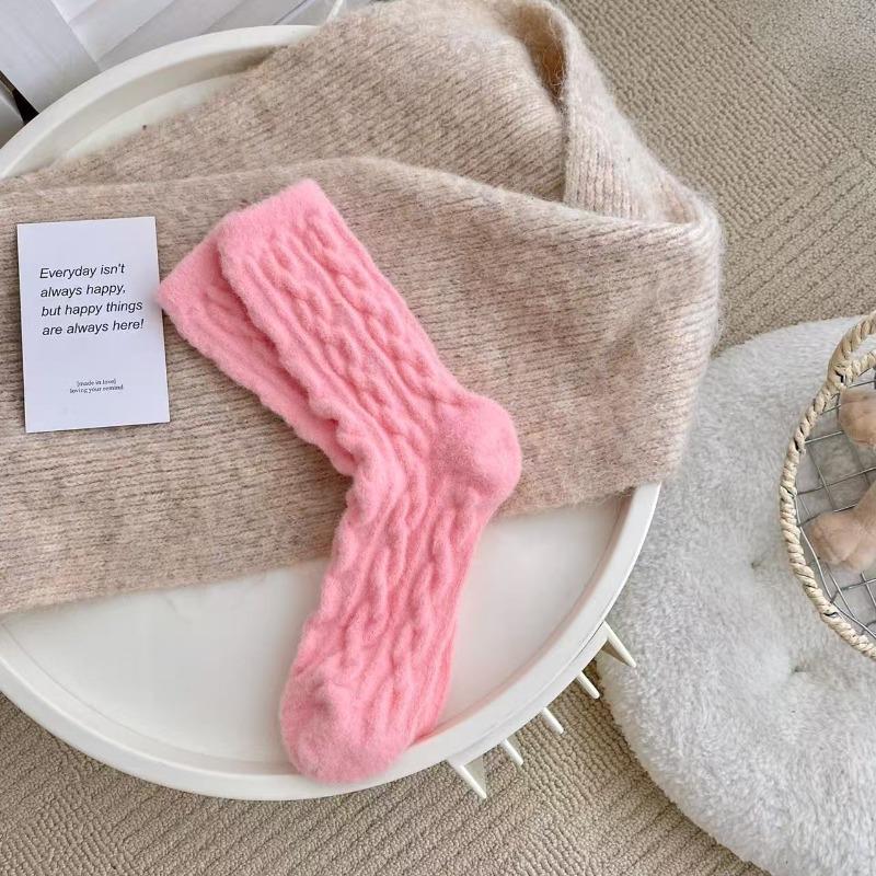 Autumn and Winter Socks Women's New Twist Solid Color Sleep Socks Australian Velvet Thickened Warm Home Floor Plush Socks