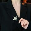 Brooch Pin Symbolic Peace Pigeon Design Zinc Alloy Pin with Rhinestone Inlay Suits Coats Sweaters Dresses Badge