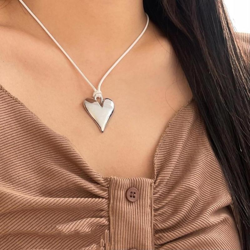 Delicate Tiny Bead Chain Choker Dainty Flower Pendant Necklace Simple Y2K Necklaces Everyday Jewelry for Women Girl