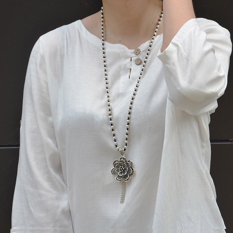 Ethnic Style Good Luck Flower Necklace with Tibetan Silver Longevity Lock Pendant