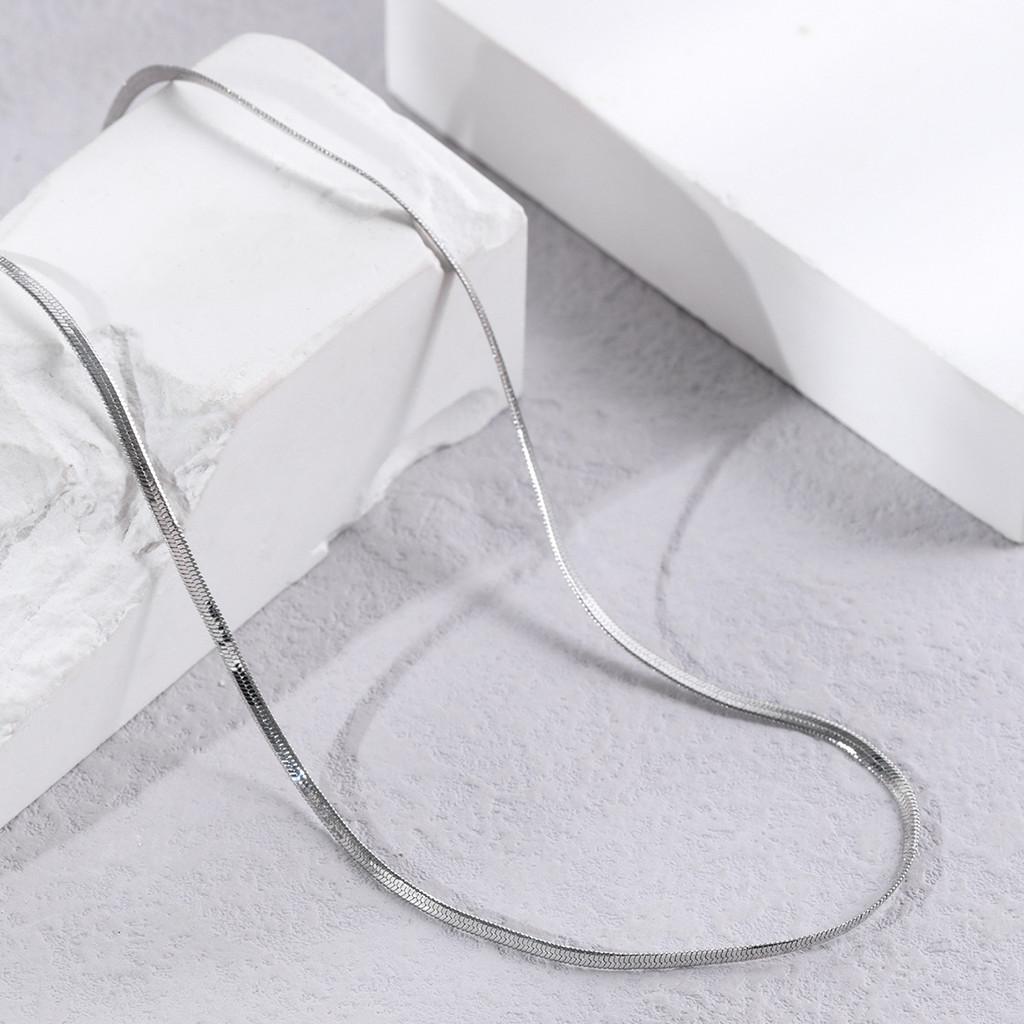 Elegant Minimalist Lock Chain Necklace In Gold Silver And Rose Gold For Women Fashionable Jewelry