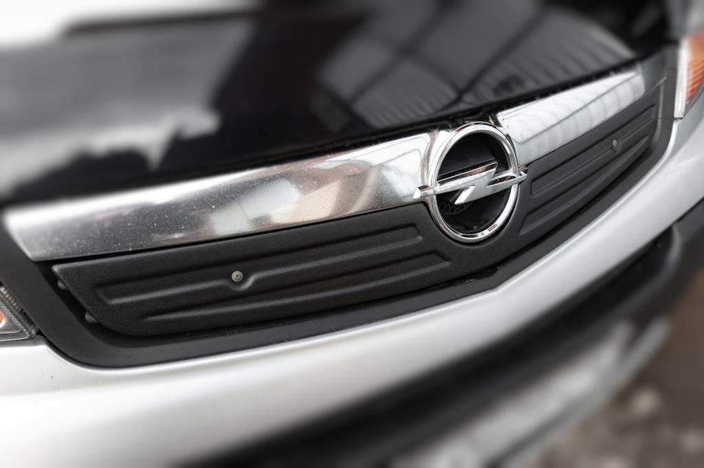 Talvine iluvõre kate 2007-2015 (V2, ülemine) Läikiv Opel Vivaro jaoks