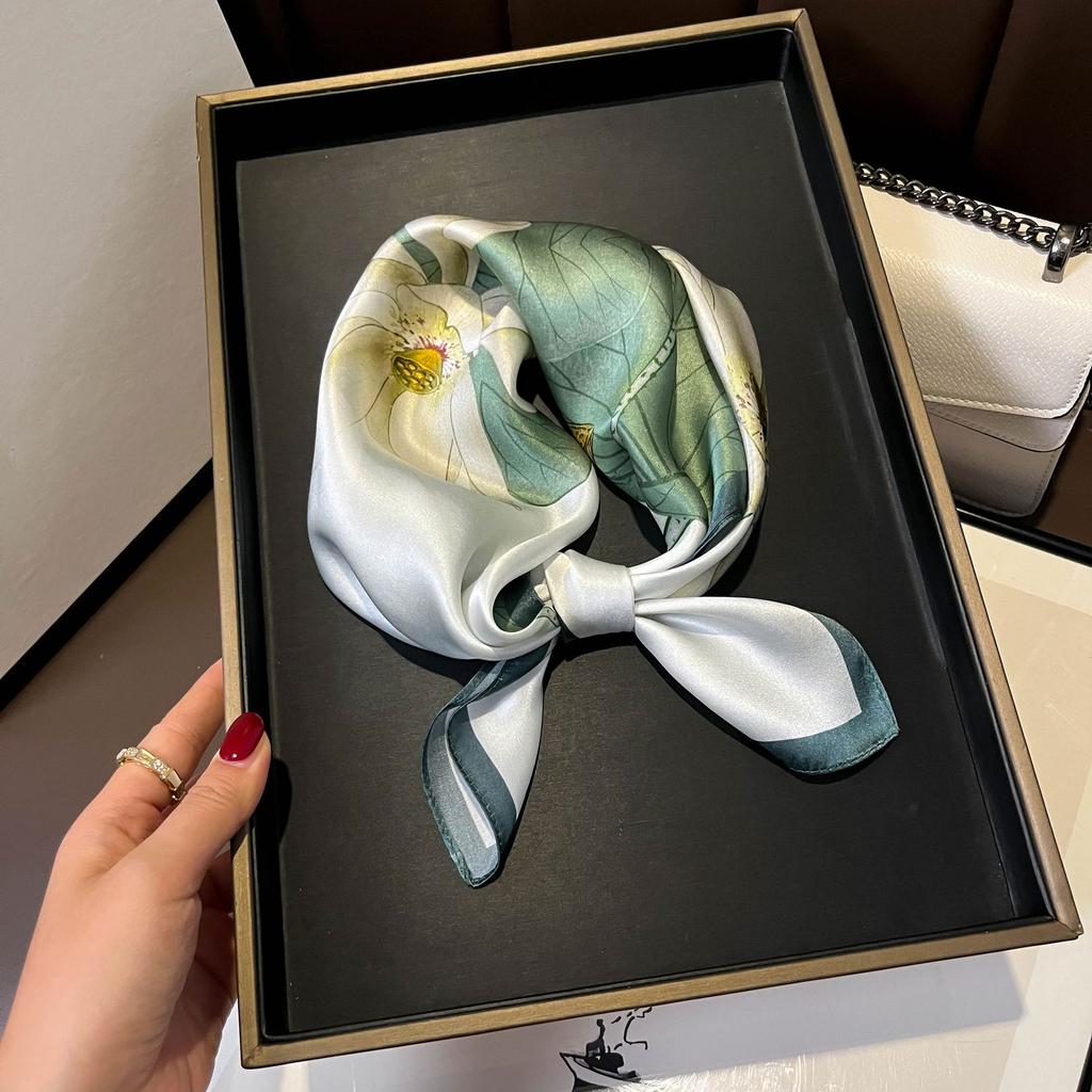 2026 Novo Lenço 100% Seda Pura Feminino Pescoço Cabelo Foulard Bandana Quadrado Pequeno Headband Hijab Estampado Poncho Lenços Pashmina