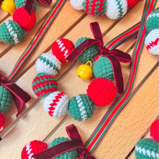Hand-Knitted Balls Christmas Wreath DIY Knitted Small Wreath Ornament with Mini Jingle Bell for Winter Holiday Home Window Xmas Tree Decor