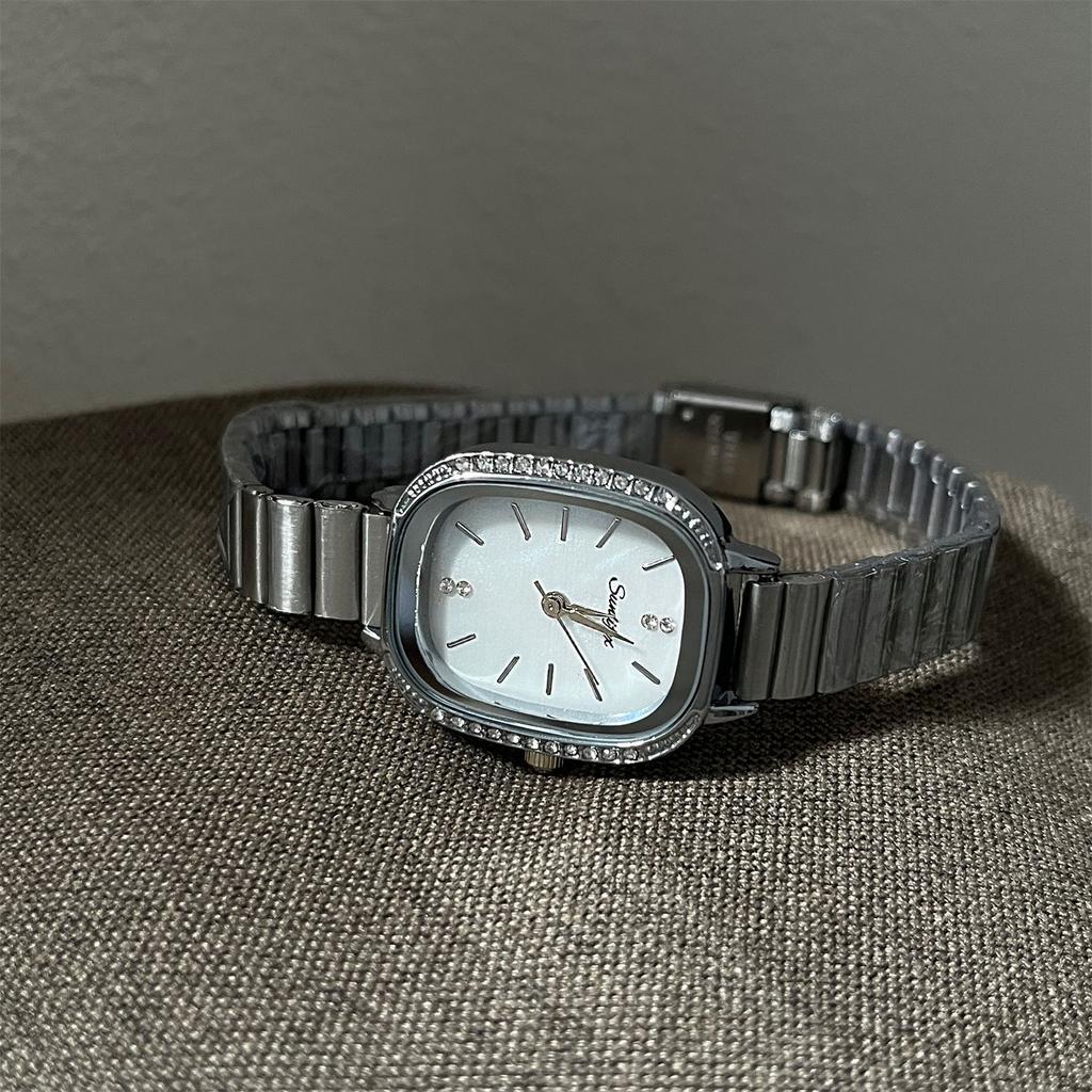 Retro Gilt Oval Light Luxury Fritillary Casual Versatile Retro Women'S Watch Temperament Advanced Sense