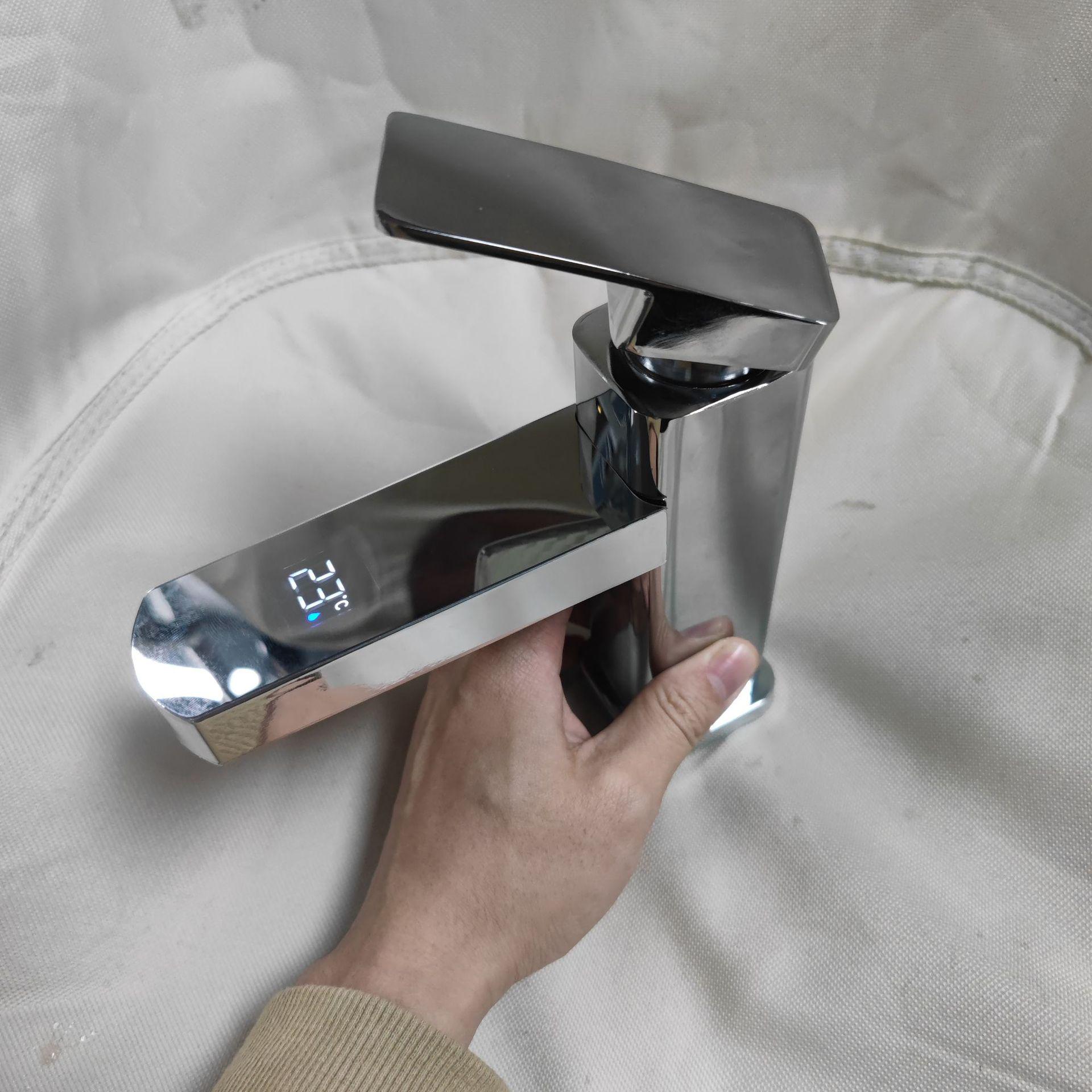 

Цифровой смеситель с контролем температуры для раковины в ванной