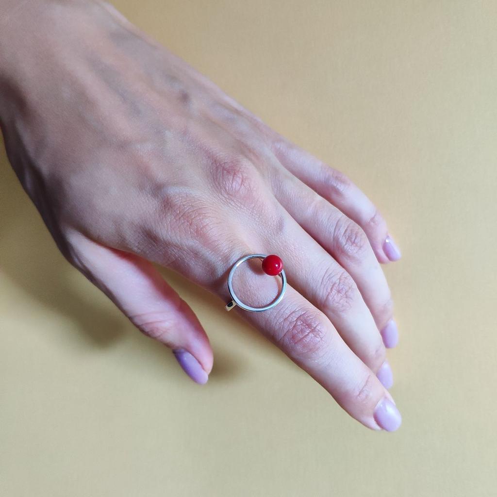 Silver Ring with Coral, Product Weight 2.64 G (2145639)