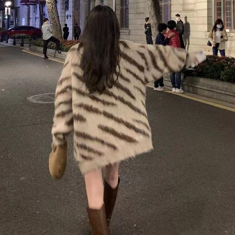 Κορεάτικο ζεστό πουλόβερ Λεοπάρ στάμπα πανωφόρι για φθινόπωρο και χειμώνα, χαλαρό, μαλακό, κολλώδες πουλόβερ μεσαίου μήκους Γυναικείο