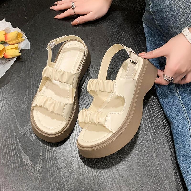 Retro thick low women's sandals 2025 summer new mid-heel Korean one-character pleated buckle Roman beach shoes women