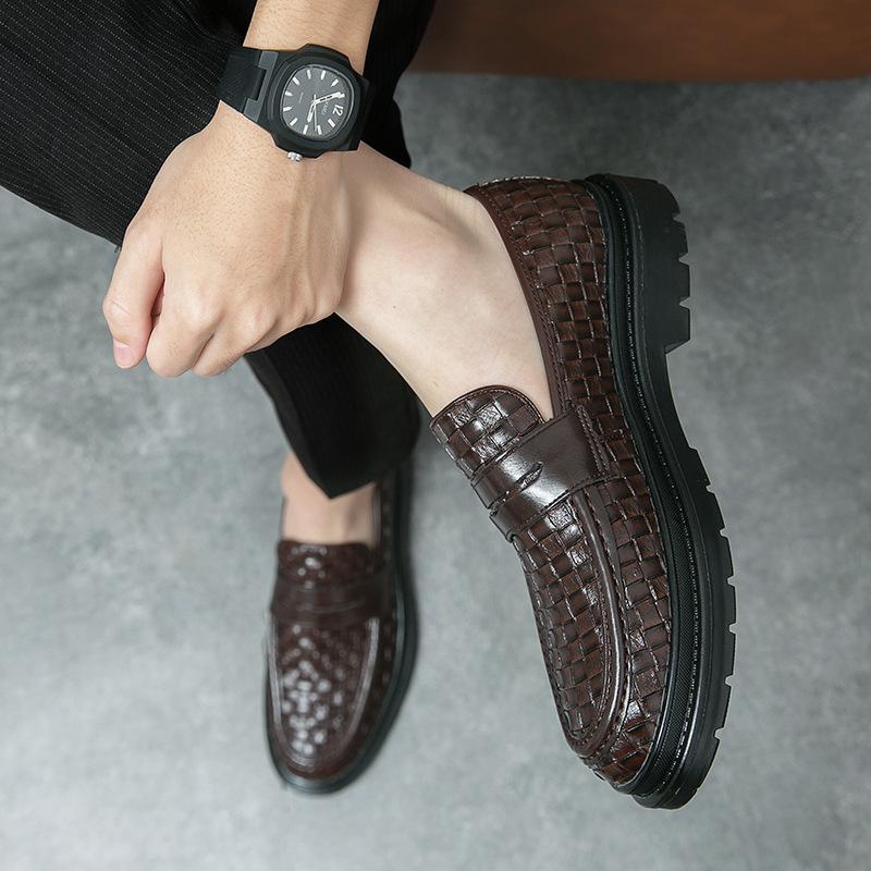 Men's leather shoes summer breathable new woven air cushion men's shoes British style casual loafers men's one pedal
