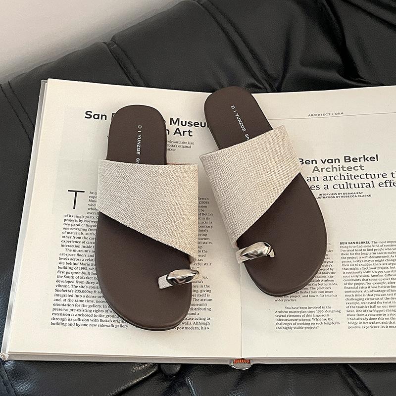 Strass Koreanische Version Nische Ein-Wort-Set Zehenslipper Damen Sommer Retro Mode Flachboden-Sandalen Atmungsaktive Lässige Coole Slipper