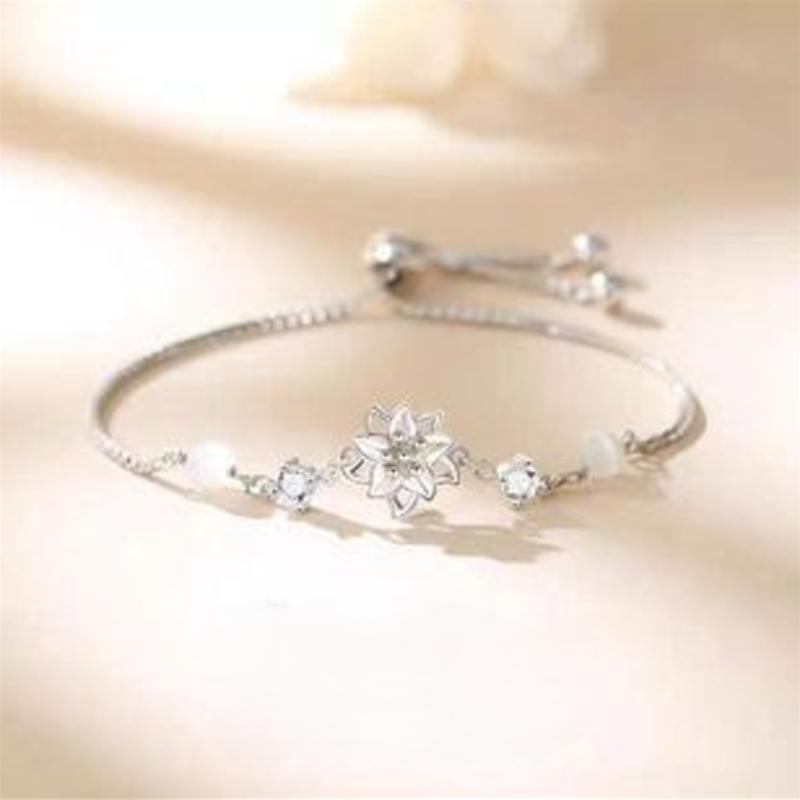 Zinc Alloy Bracelet Sparkling Zircon Flower Bracelet Handmade Bracelet Alloy For Daily Wear Fashion Accessory Party