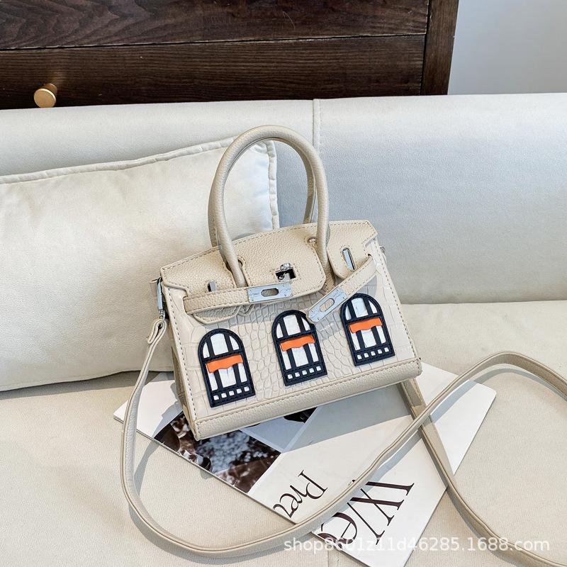 

Новая классическая контрастная маленькая сумка премиум-класса из платины, портативная на плечо, через плечо, женская сумка хаки