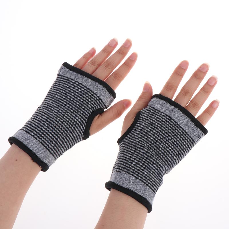 1Pair Elastic Wristband Wrist Palm Brace Carpal Protector For Basketball Football Sports Gym Gray