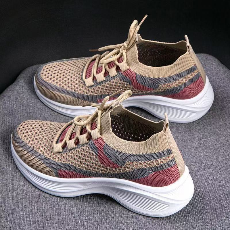 Spring and summer fly-woven mesh shoes breathable soft sole soft surface fashion leisure sports daily commuting light color matching