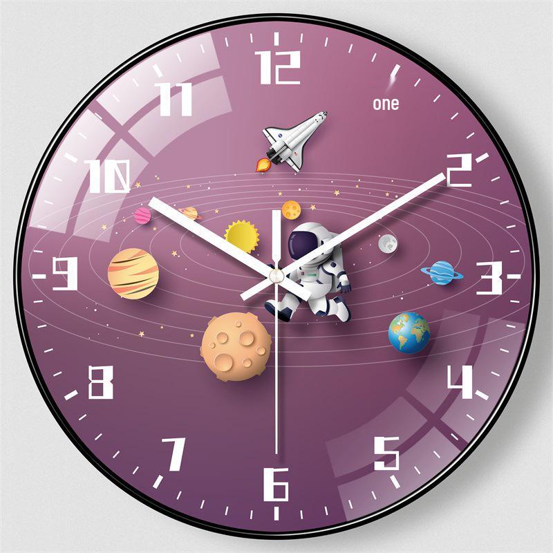 Creative Astronaut Children's Silent Wall Clock: Ideal for Bedrooms & Living Rooms