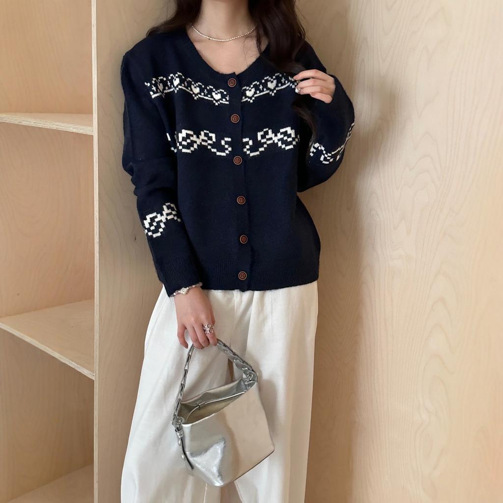 Retro Floral Embroidery Jacquard Design Sense Niche Long-sleeved Knitted Sweater Cardigan Color Matching Sweater Single-breasted Jacket Women