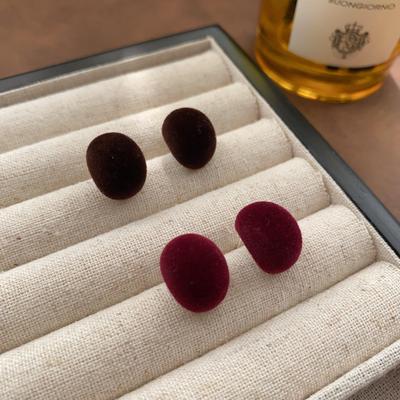 Französische minimalistische Retro-Ohrstecker mit Flockbeschichtung - Von Bloggern empfohlen, vielseitiger High-End-Stil