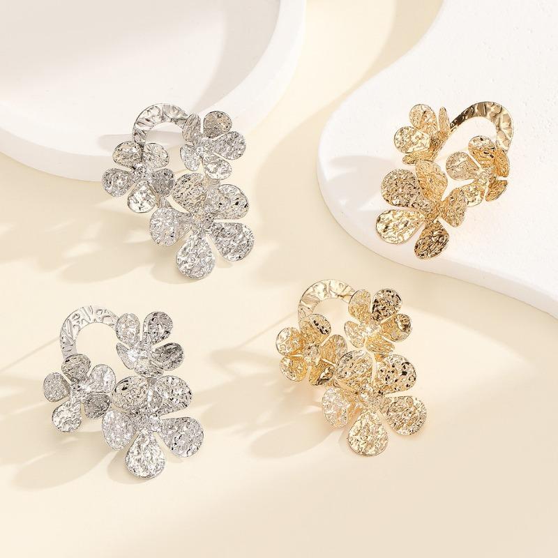 Exaggerated Personalized Three Five Petal Flower Dangle Earrings For Women