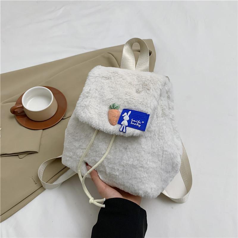 

Плюшевая милая сумка женская 2025 новая осенне-зимняя модная универсальная сумка простой студенческий текстурный рюкзак оптом хаки