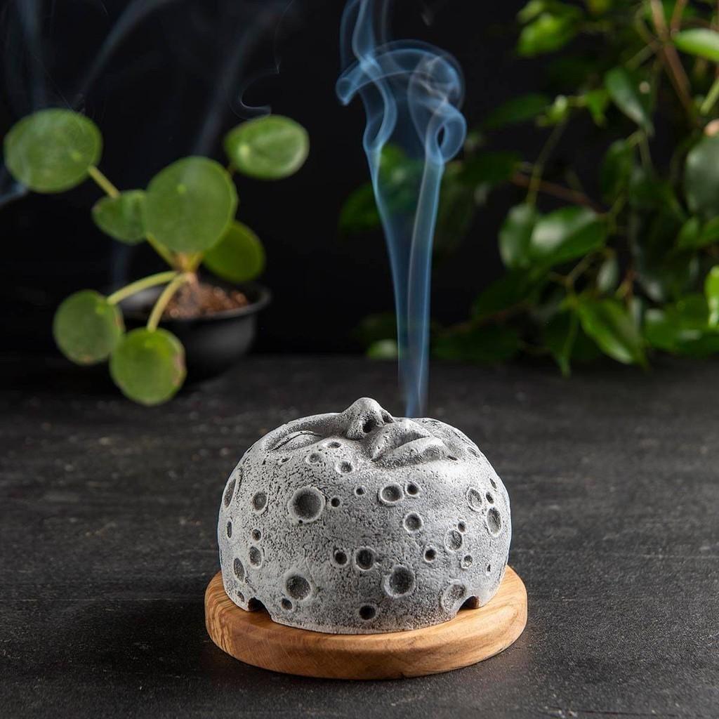Modern Minimalist Moon Incense Burner Unique Resin Home Dcor Aromatherapy Gift