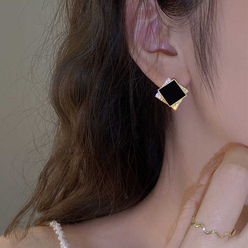 Korean rhombus zircon earrings women's new popular simple fashion temperament earrings niche light luxury earrings