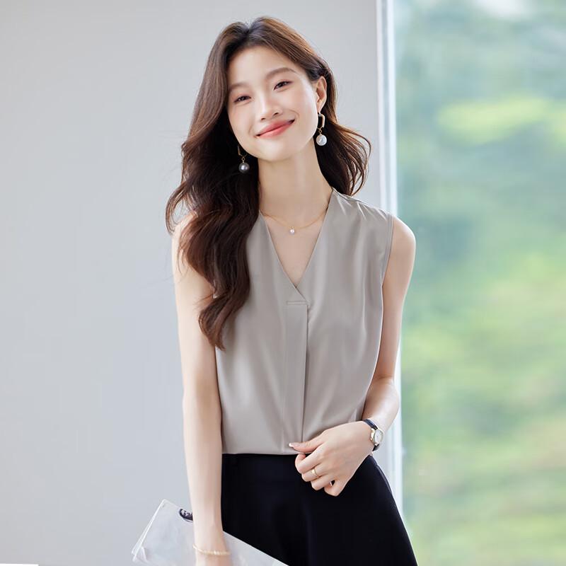Women's V-Neck Sleeveless Chiffon Blouse