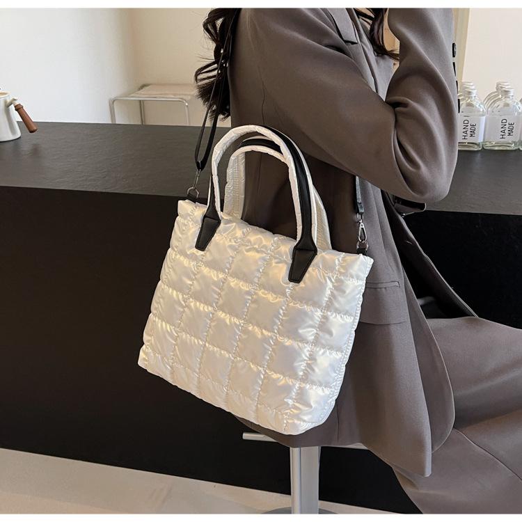 Internet Celebrity Cotton Quilted Padded Women's Handbags Nylon Solid Color Grid Female Shoulder Crossbody Bags Large Capacity Ladies Tote Bag Satchel