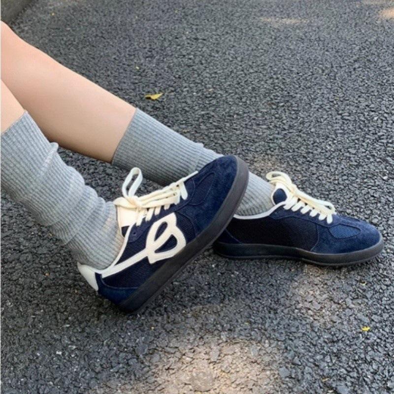 

Joint leather fashionable platform German training shoes women s 2025 new breathable Forrest Gump shoes sports and leisure versatile board shoes 40