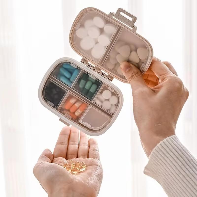 1Pc Portable 8-Compartment Sealed Pill Box Moisture-Proof One-Week Pill Box with Cover Double-Layer Dispenser Medicine Box