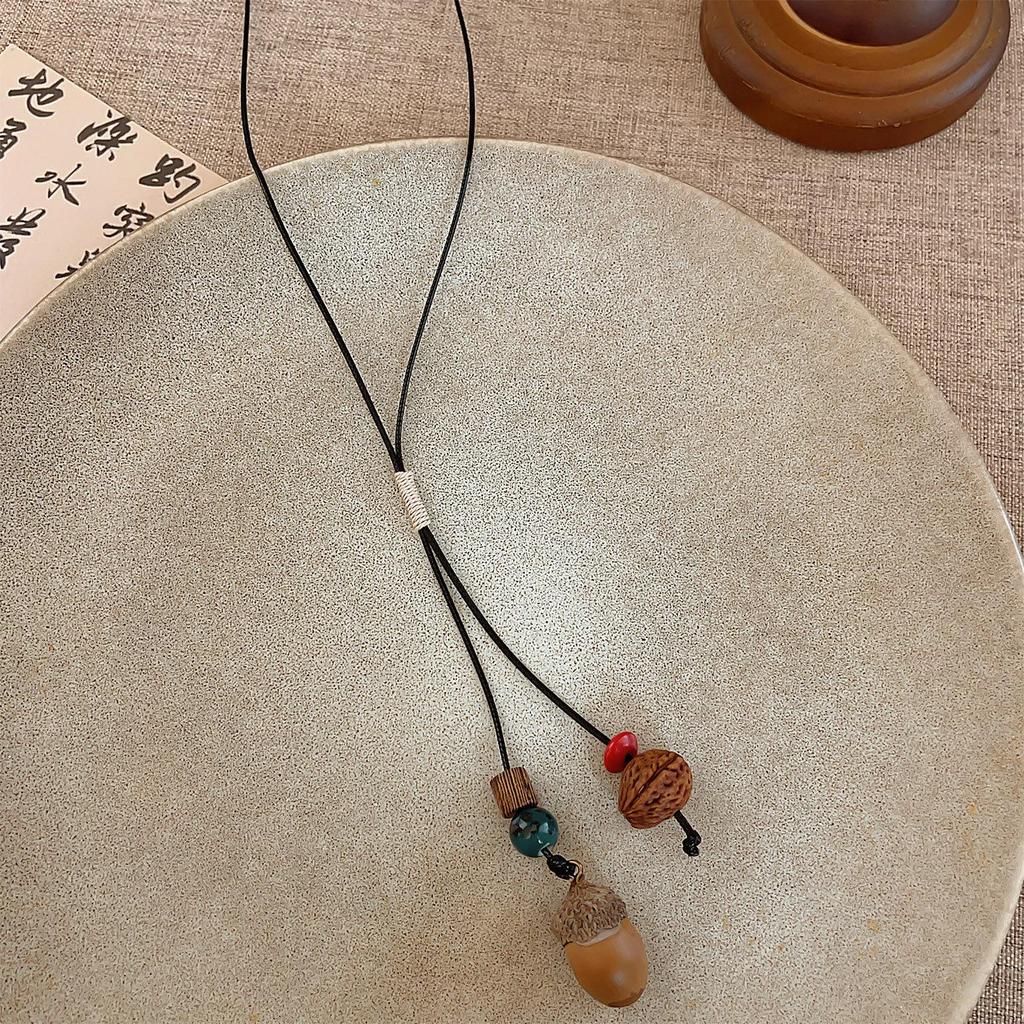 2025 Bohemian Ethnic Choker: Light Luxury Clavicle Necklace for Women