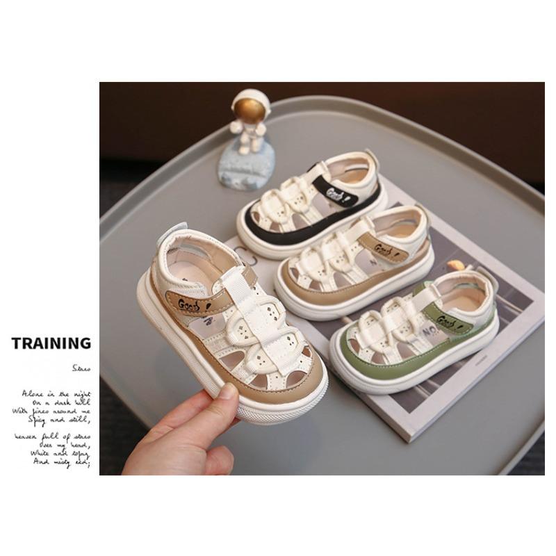 Boys Baotou Sandals Sneakers Summer Hollow Sandals 0-2 Toddler Shoes 1-6 Anti-kick and anti-collision Korean version of beach shoes
