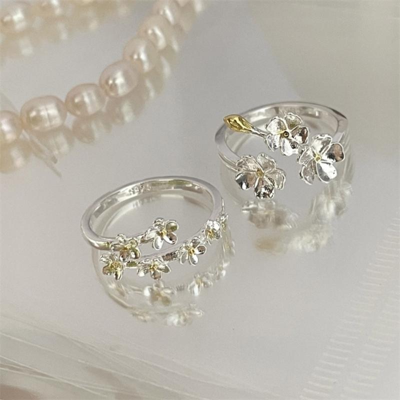 Elegant Irises Flower Adjustable Rings Silver Color Adjustable Rings Highlighting Elegant And Stylish Floral Designs