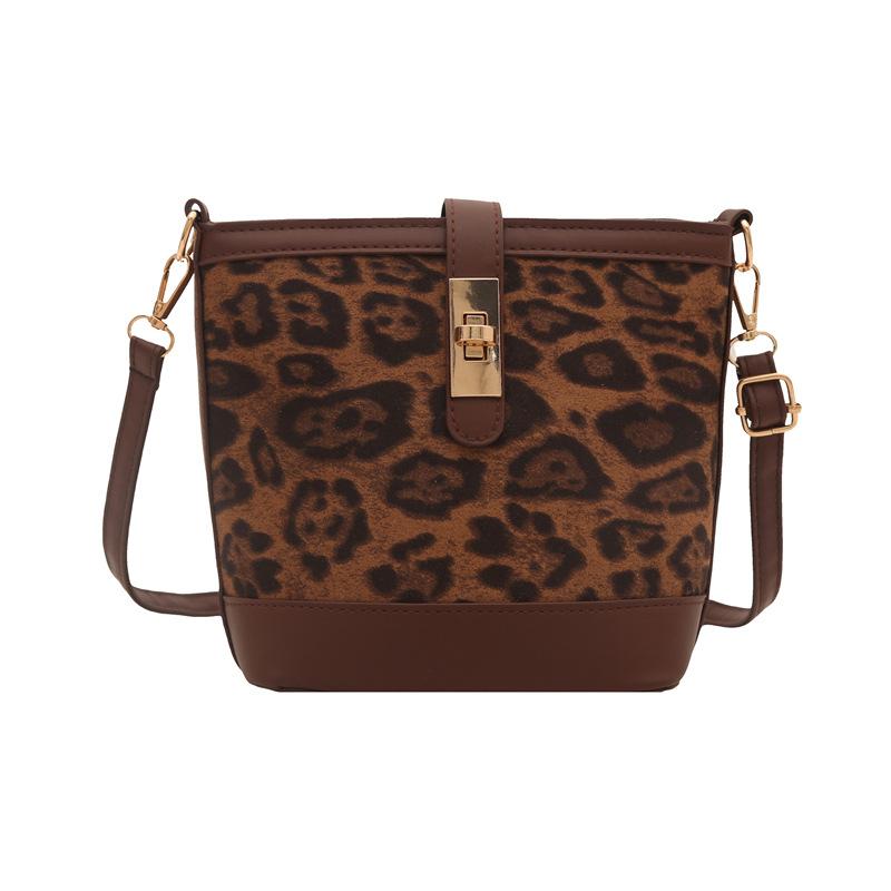 This Year's Popular Fashion Leopard Print Bag Women's 2025 New Spring Foreign Trend Messenger Bag Fashionable New Bucket Bag