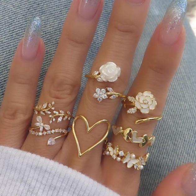 

European and American fashion camellia flower ring set niche light luxury high-end sense diamond-encrusted love butterfly ring woman