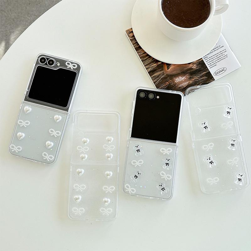 Samsung ZFlip7/8 Flip Phone Case - Pearl Heart & Little Bear Design