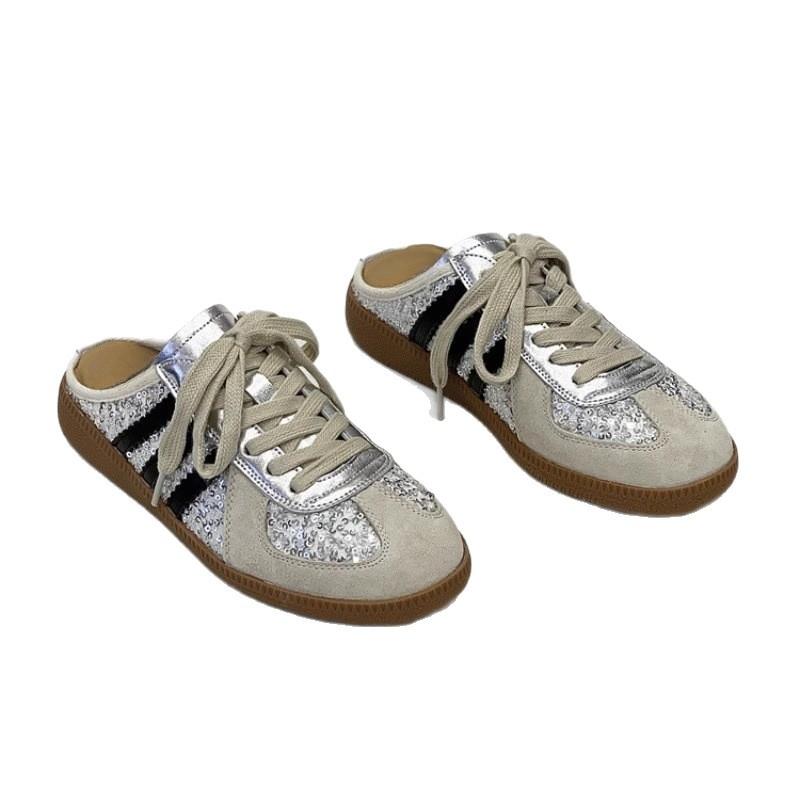 Office bag head slippers women's 2025 new summer one-pedal little white shoes flat-soled heel-less German training half slippers