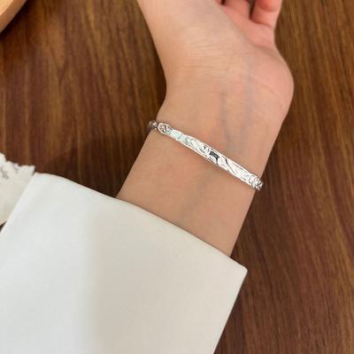 צמיד פשוט עם דוגמת קפלים בצבע כסף סטרלינג S925 לנשים